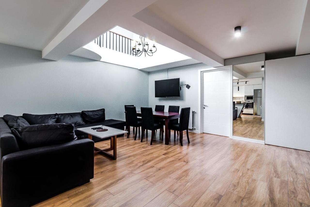 Modern Apartment In Old Tbilisi Bagian luar foto