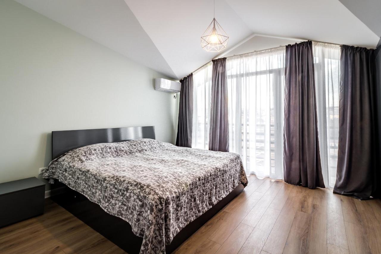 Modern Apartment In Old Tbilisi Bagian luar foto
