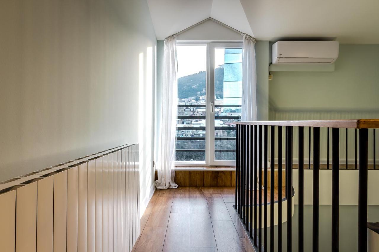 Modern Apartment In Old Tbilisi Bagian luar foto